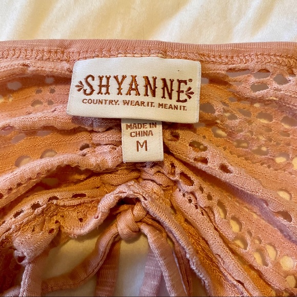 Shyanne Pink Top With Ruched Lace Back Medium - Picture 5 of 7